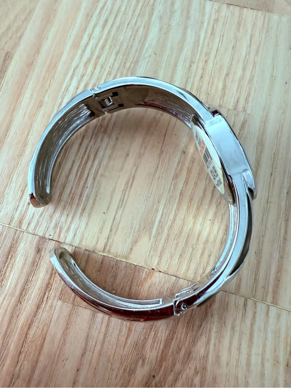 Studio time ladies hinged cuff bracelet watch NEW BATTERY